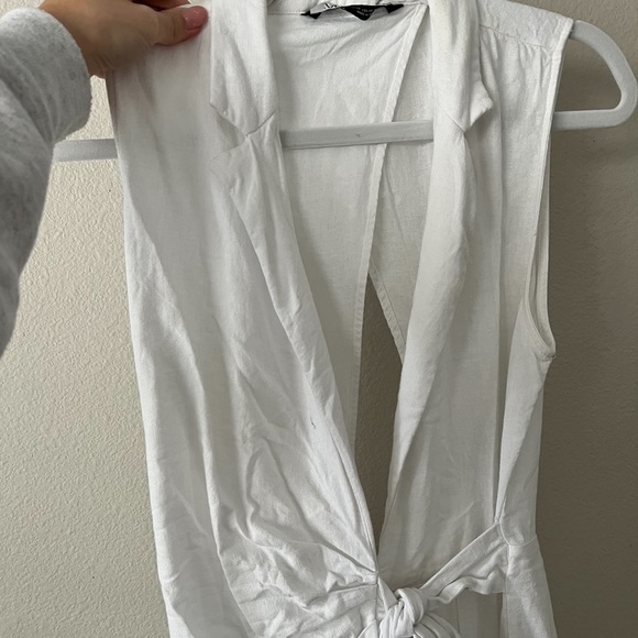 Zara Linen Jumpsuit - Picture 2 of 3